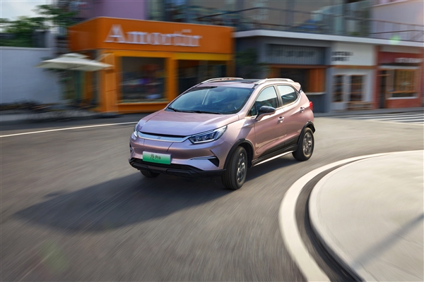 杀疯了!比亚迪新款元Pro上市:9.58万起 比预售价低4000(图2) 杀疯了!比亚迪新款元Pro上市:9.58万起 比预售价低4000(图2)