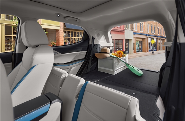 杀疯了!比亚迪新款元Pro上市:9.58万起 比预售价低4000(图4) 杀疯了!比亚迪新款元Pro上市:9.58万起 比预售价低4000(图4)