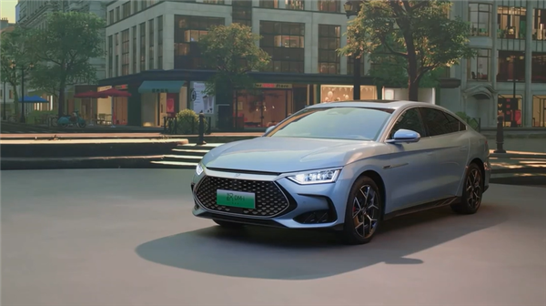 比亚迪再掀桌子!新款汉DM(图1) 比亚迪再掀桌子!新款汉DM(图1)